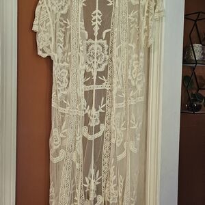 Elegant Lace Kimono Cardigan